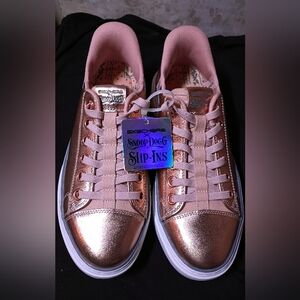 Skechers Rose Gold Metallic Slip-On Sneakers special SNOOP DOG collection 7.5